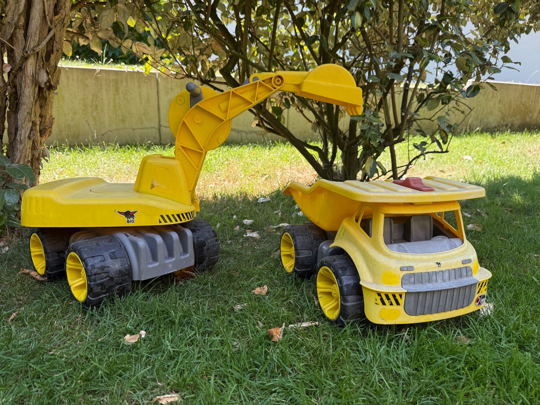 Big Veicoli per bambini: BIG Power Worker Maxi-Digger und Maxi-Truck – Usato da Grüningen venduto da mscheu