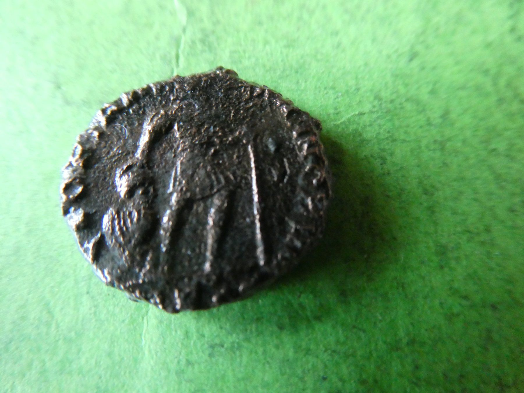 Tutti le monete: uralte Bronzemünze  17 mm     2.61 g – Usato da Hinterforst venduto da Rohusri 2