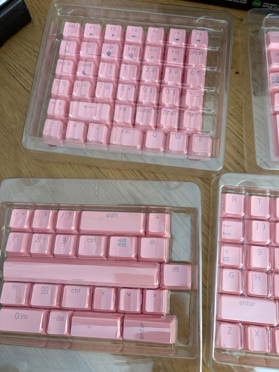 Razer Tastiere: Razer PBT Keycap Upgrade Set Pink – Usato da Basel venduto da ale_mn2l 3