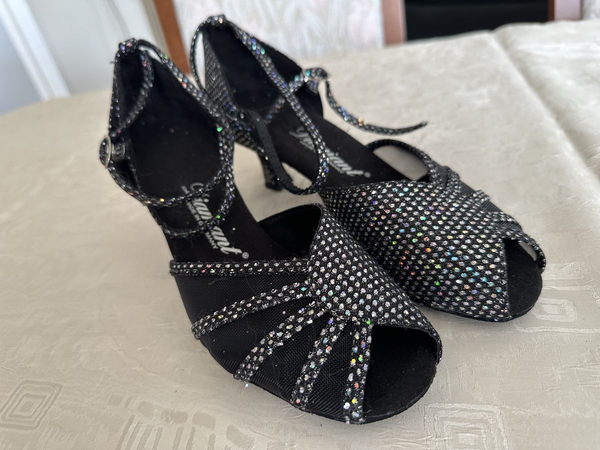 Scarpe da donna: NEUE Tanzschuhe DIAMANT Gr. 38 – Nuovo e nell'imballaggio originale da Wallisellen venduto da funnydance 4