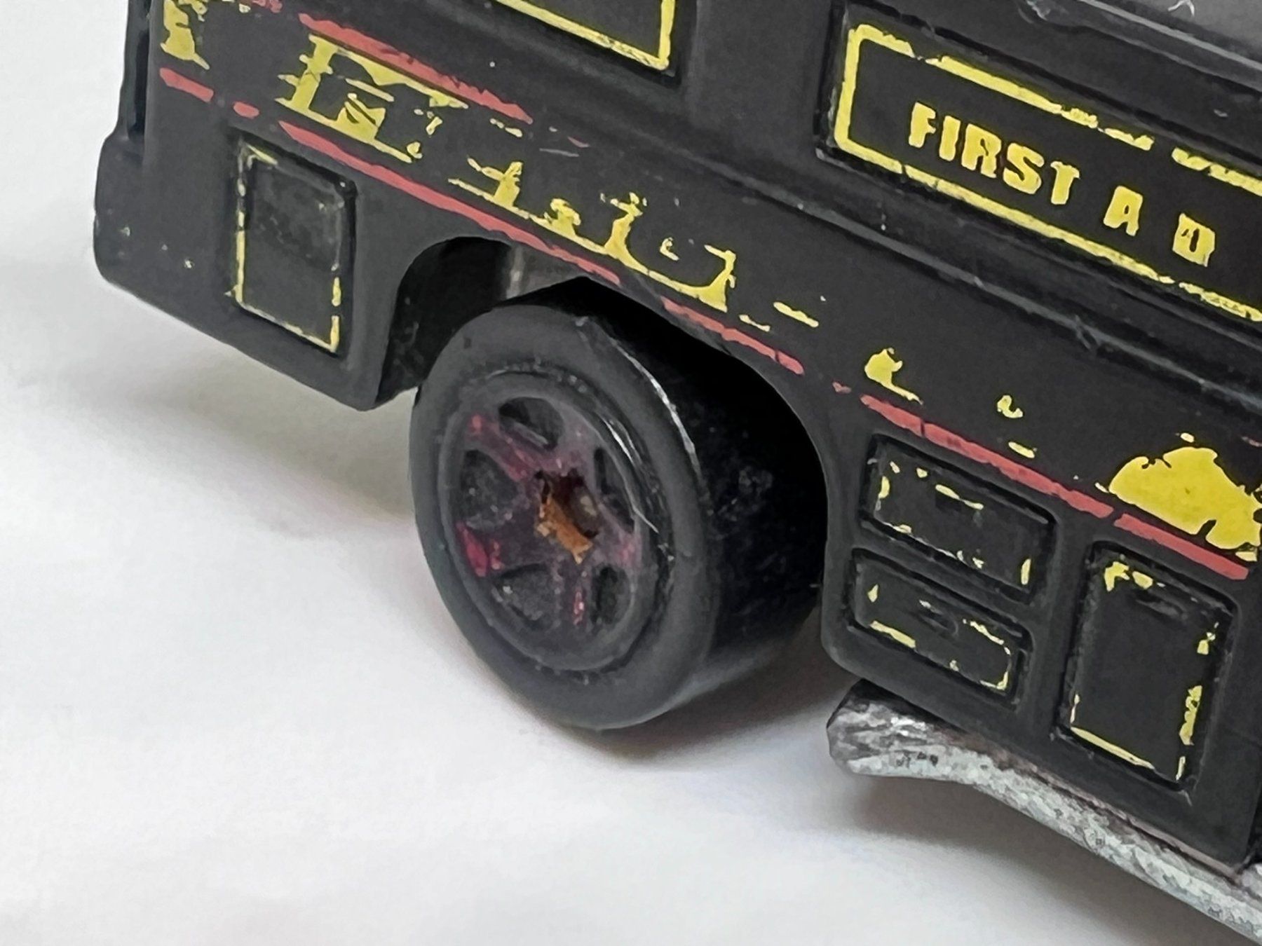 Hot Wheels Modellini d'auto: Hot Wheels HW Rapid Responder #416 – Usato da Wildegg venduto da LaaBoutique 4