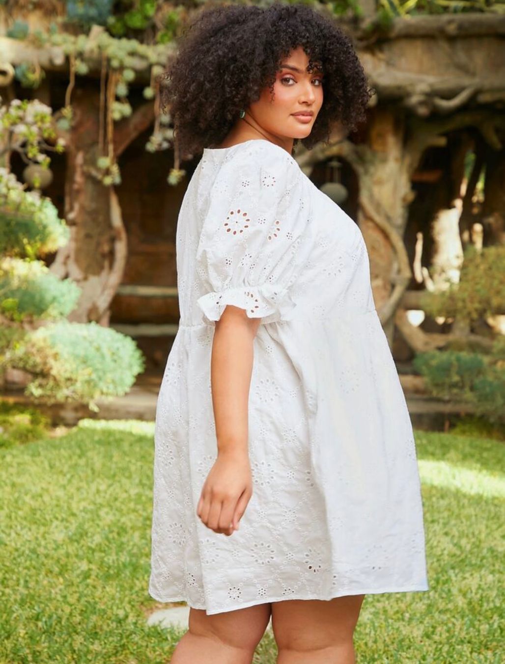 Shein Vestiti: Kleid mit Lochmuster weiss Gr. 56 / 58 / 60 – Usato da Pratteln venduto da a23_j2gs 1
