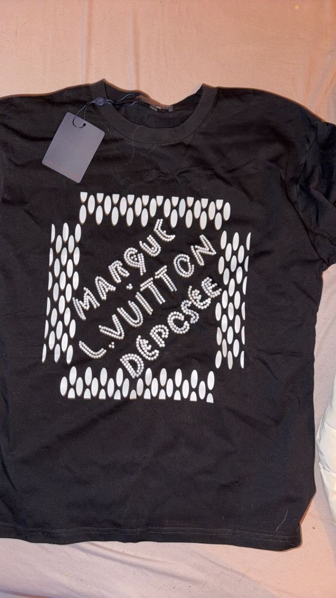 Louis Vuitton T-Shirts: T-shirt Louis vuitton – Neu und originalverpackt aus Bulle von Laetitia84 1