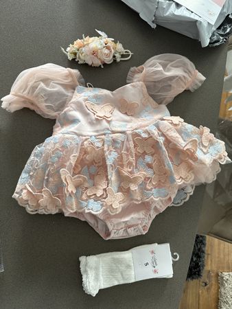 Festliches Kleidchen Gr. 68 mit Stirnband, socken ,neuwertig