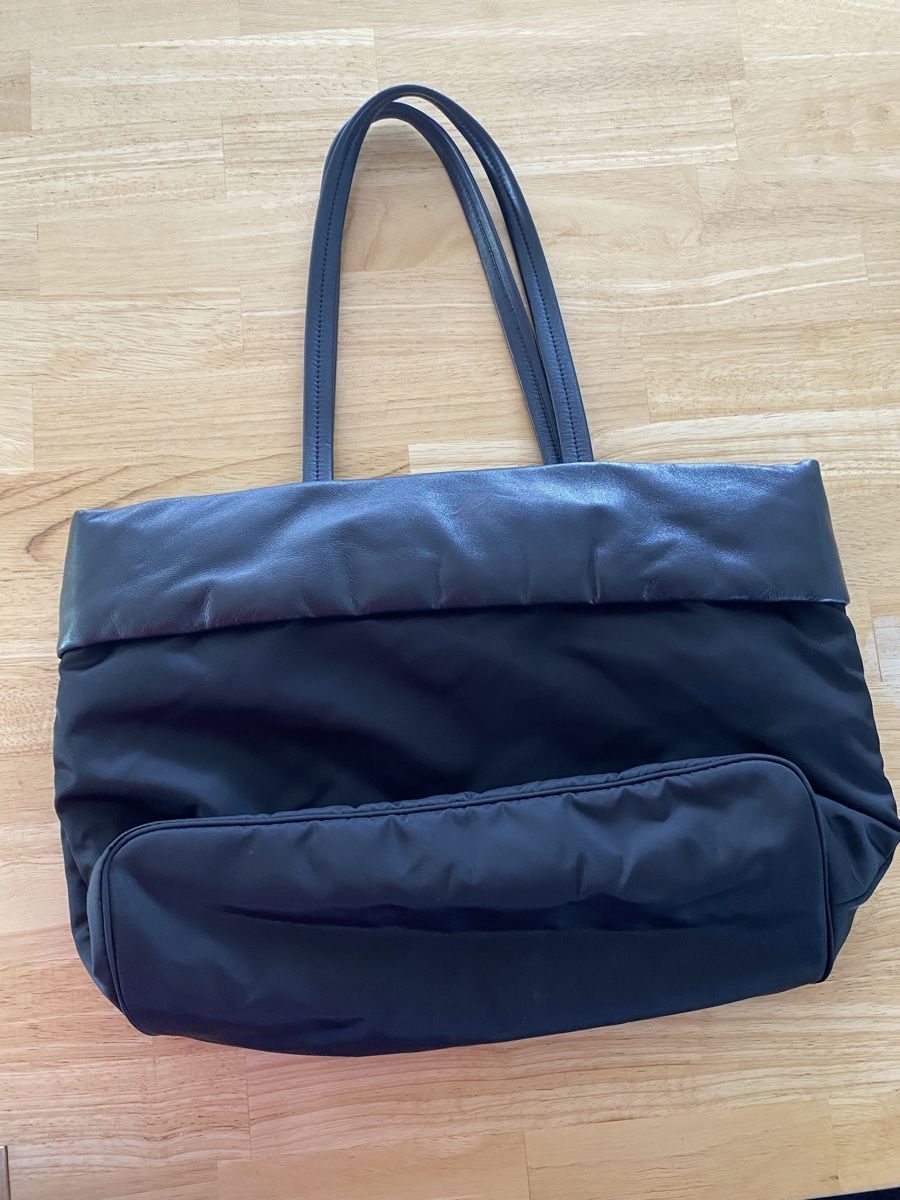 Prada Sacs femmes: Original Prada Shopper schwarz – D'occasion à Horw par bijou1986 2
