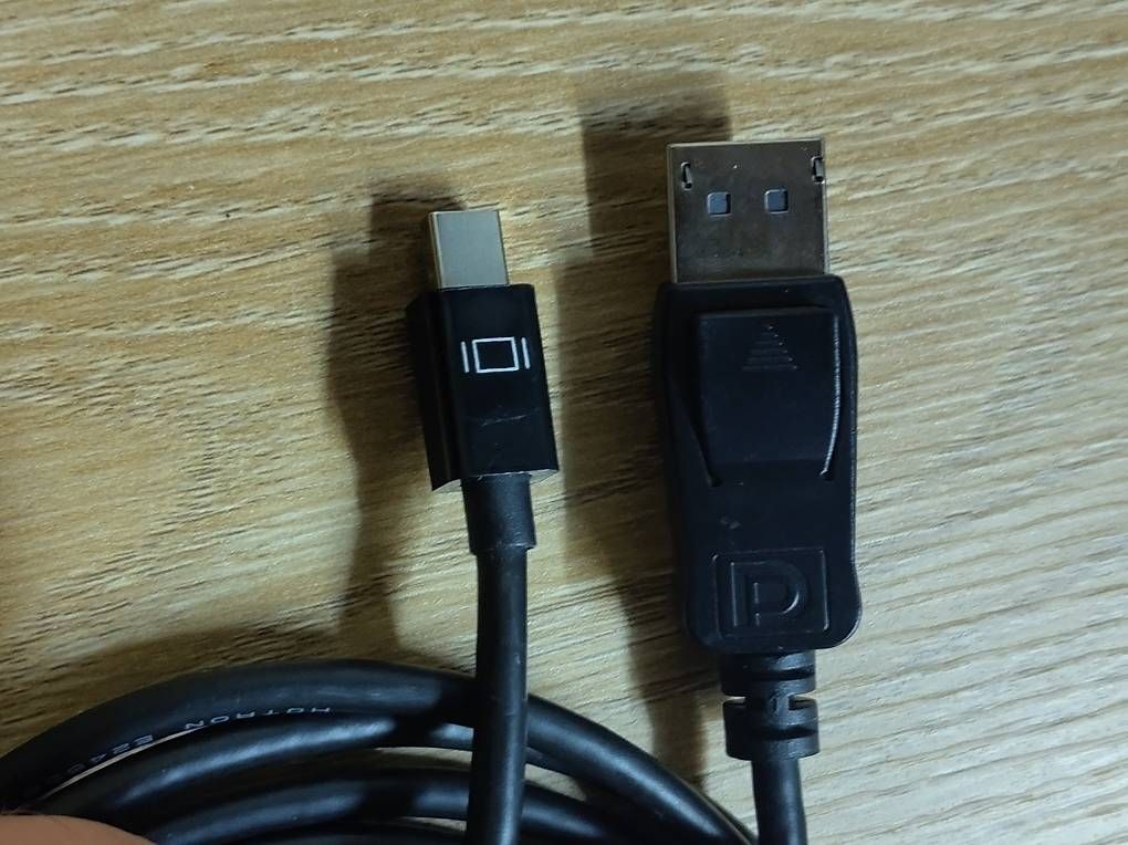 Cavi: 1x oder 2x Mini Displayport / Thunderbolt zu Displayport – Usato da Wohlen AG venduto da gnabbr 1