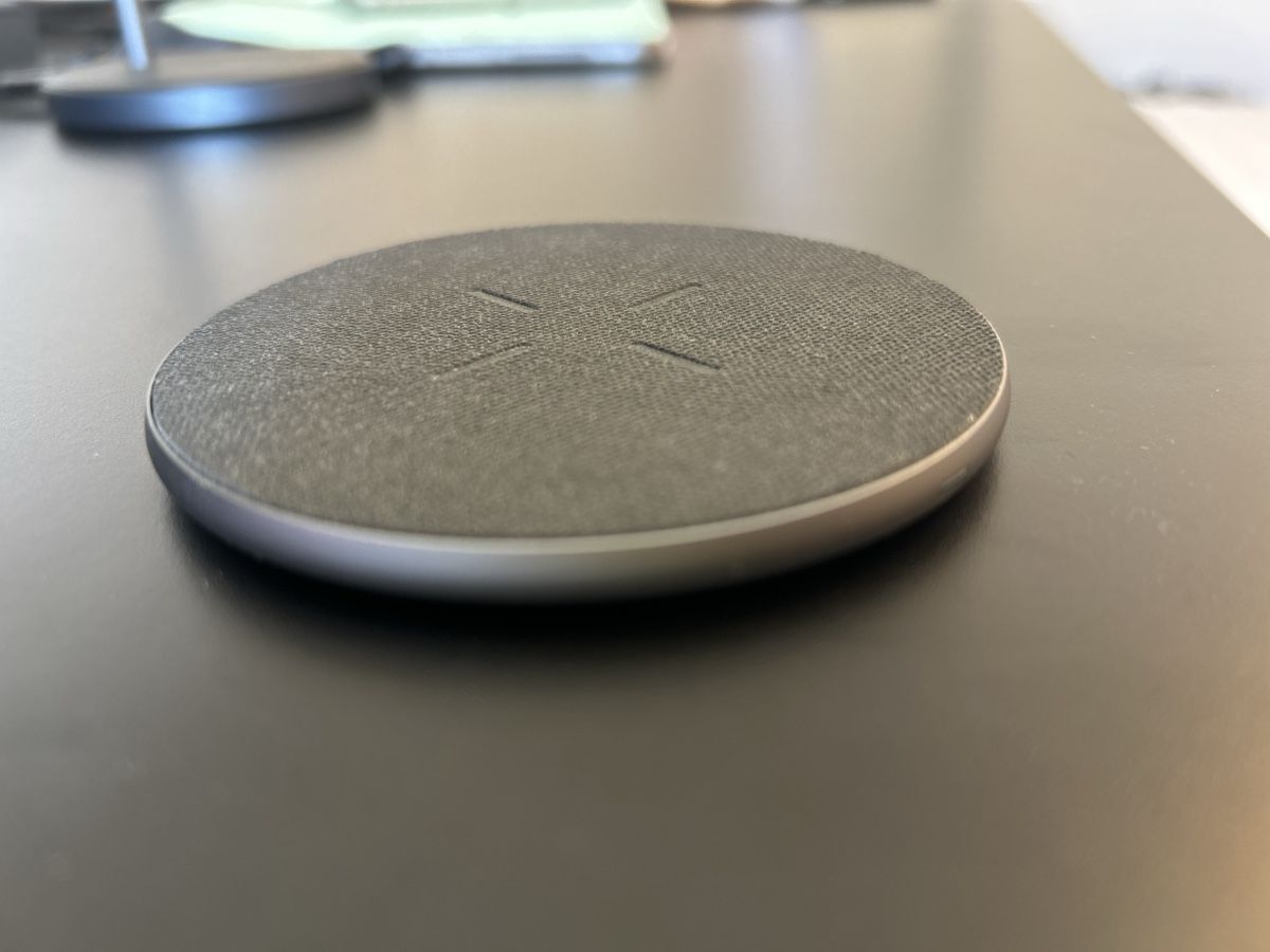 Caricabatterie: wireless charger (type c) – Usato da Zürich venduto da cl3_dgg2 1