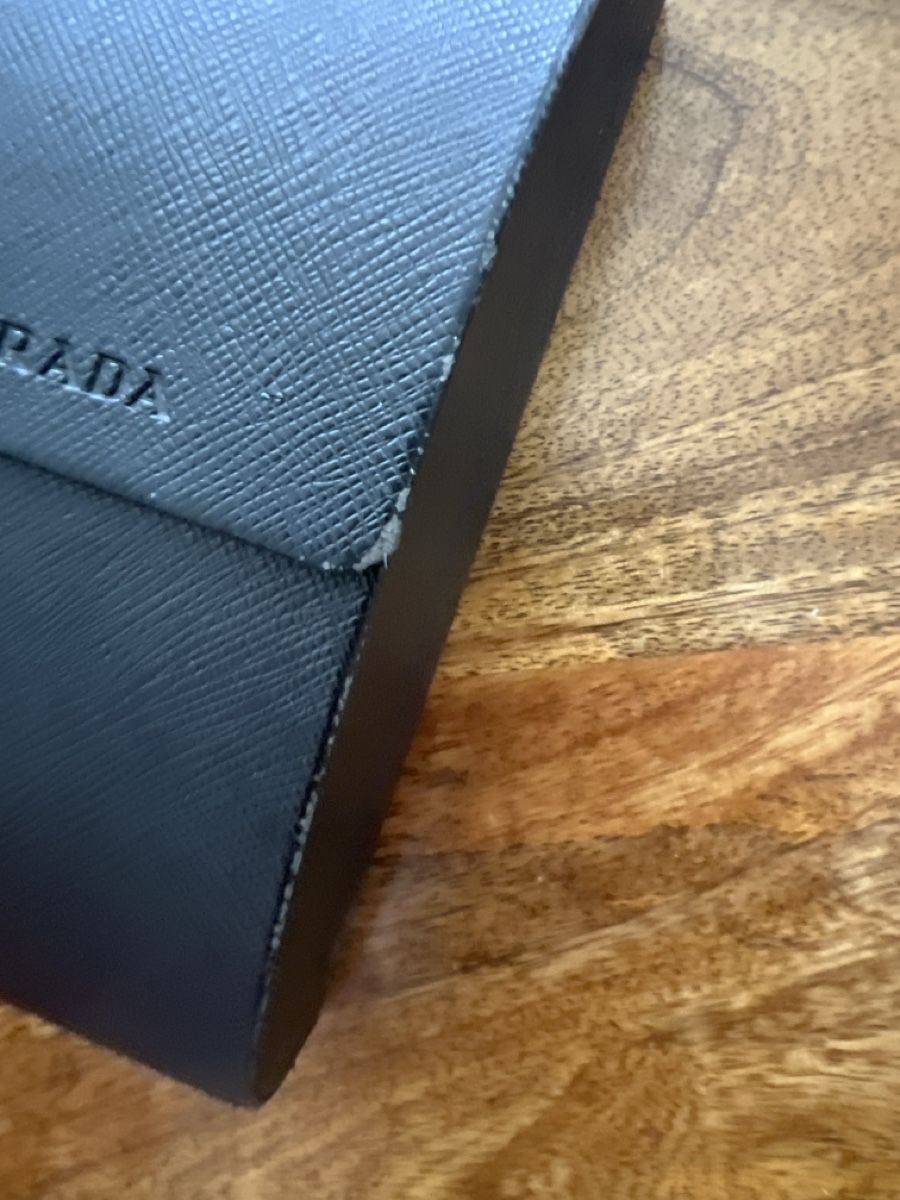 Prada Occhiali & Lenti: Stylish Prada Sunglasses with Case – Usato da Zürich venduto da tan_8nxr 6