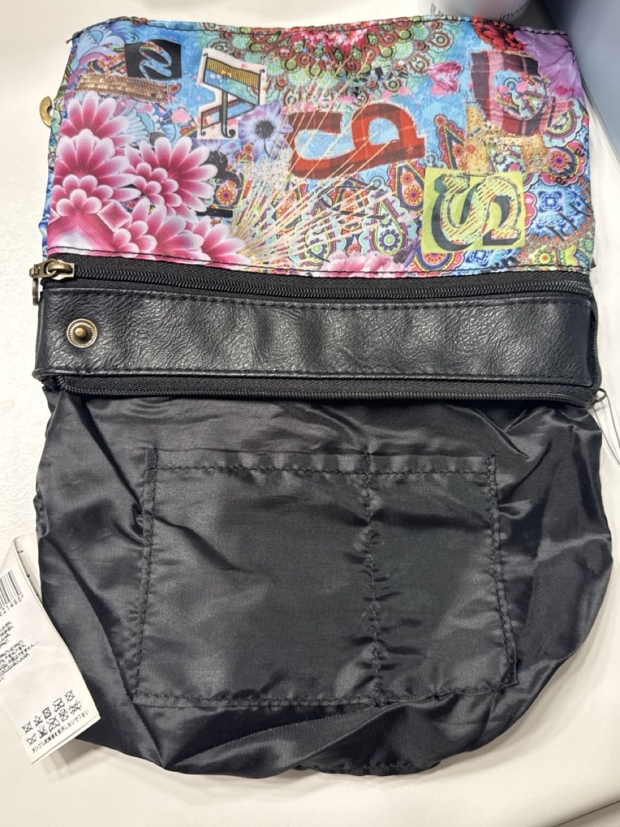 Desigual Custodie per cosmetici: Trousse DESIGUAL – Usato da Rancate venduto da Waly__ 3