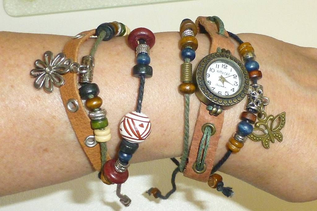 Uhren: Armband mit Uhr Leder Holzperlen – Gebraucht aus Reinach BL von Spider63