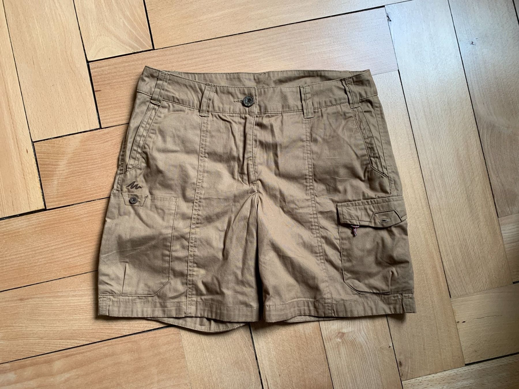 Pantalons: QUECHUA - Wandershorts braun 36 – D'occasion à Zürich par Diazaio