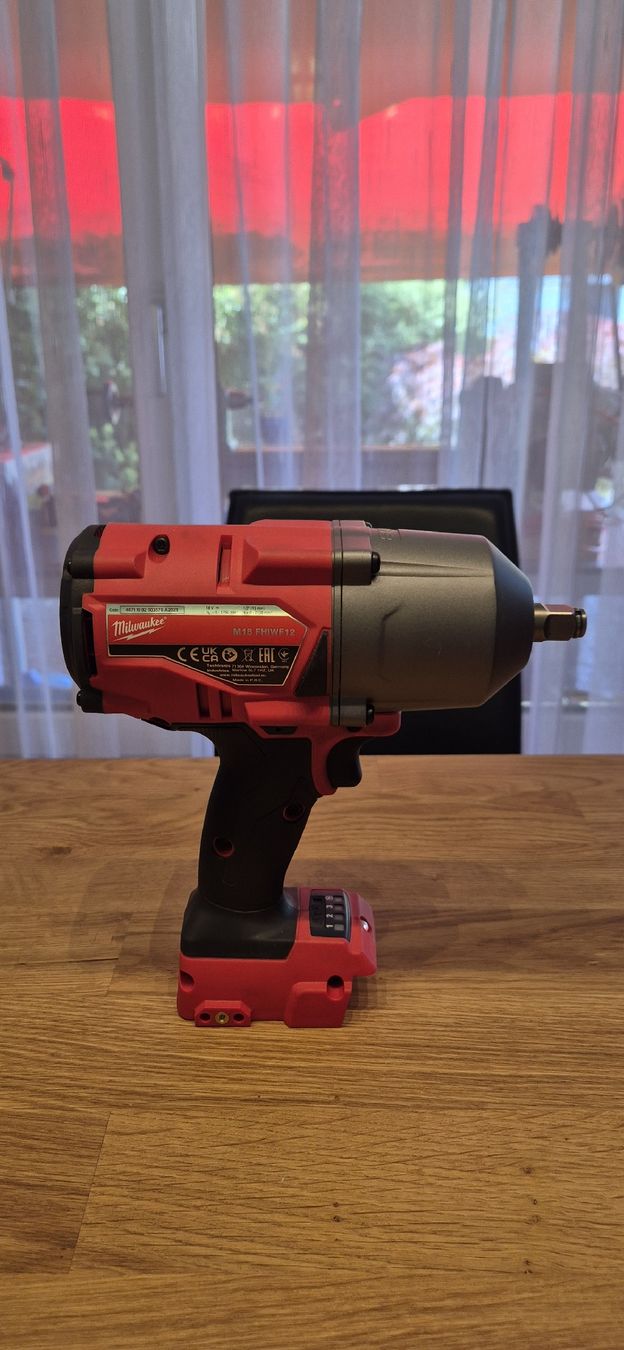 Milwaukee Tutti gli attrezzi: Milwaukee M18 FHIWF12 – Nuovo (secondo la descrizione) da Münchenbuchsee venduto da Svtgt500 2