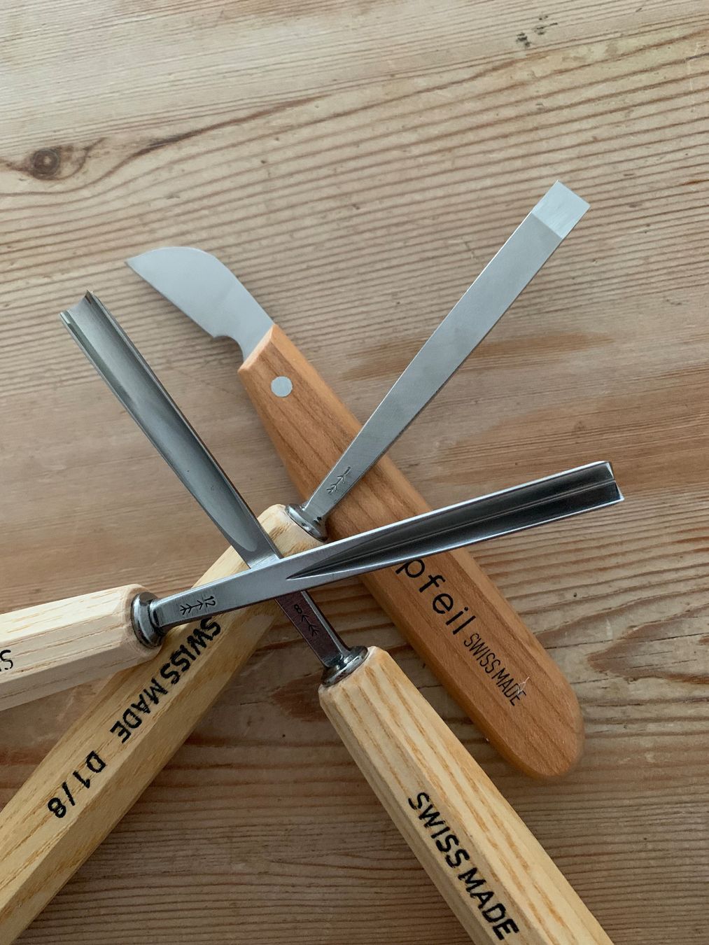 Tutti gli attrezzi: Set de gouges PFEIL Swiss Made Sculpture sur bois – Nuovo e nell'imballaggio originale da Vouvry venduto da valais1815ch 1