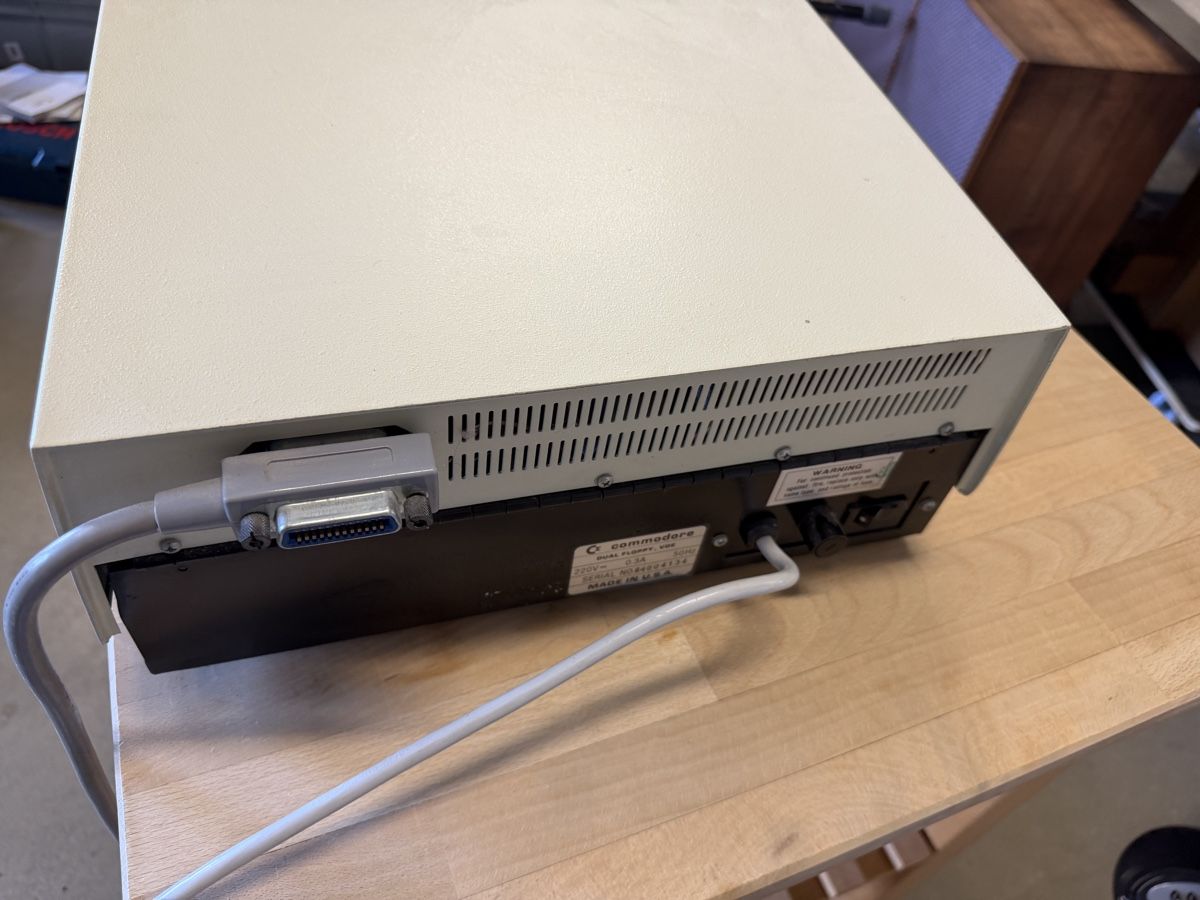 PCs: Commodore CBM 4040 Dual Drive Floppy Disk – Gebraucht aus Strengelbach von RaenAntikDesign 4