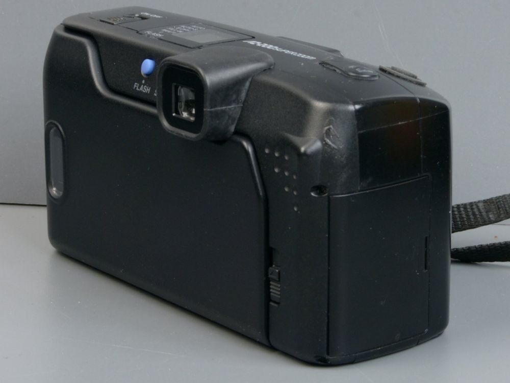 Appareil Photo Argentique Olympus AZ-200 Superzoom 35mm – Vintage 1989 – Testé