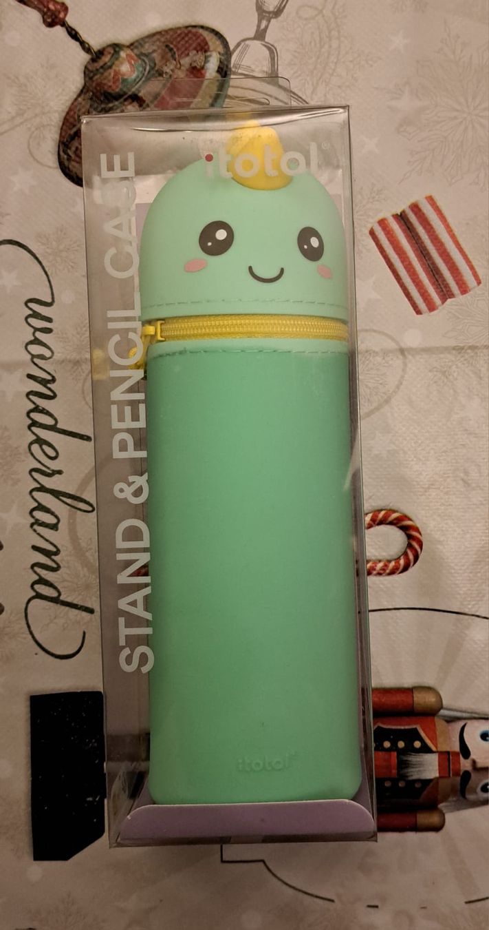 Astucci : ITOTAL-TROUSSE EN SILICONE DINO – Nuovo e nell'imballaggio originale da Châtelaine venduto da BONNE_AFFAIRE