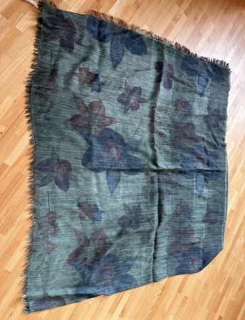 Double sided scarf 50% Wool 50% Viscose Made in Italy Floral