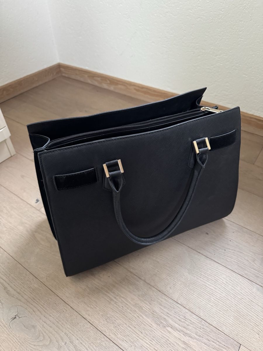 H&M Borse da donna: Schwarze Handtasche – Nuovo (secondo la descrizione) da Zürich venduto da nadinesut 2
