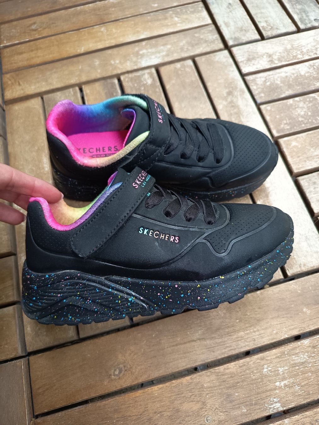 Skechers Schuhe für Mädchen: Skechers Mädchen Grösse 33 – Gebraucht aus Frauenfeld von sveno666 1