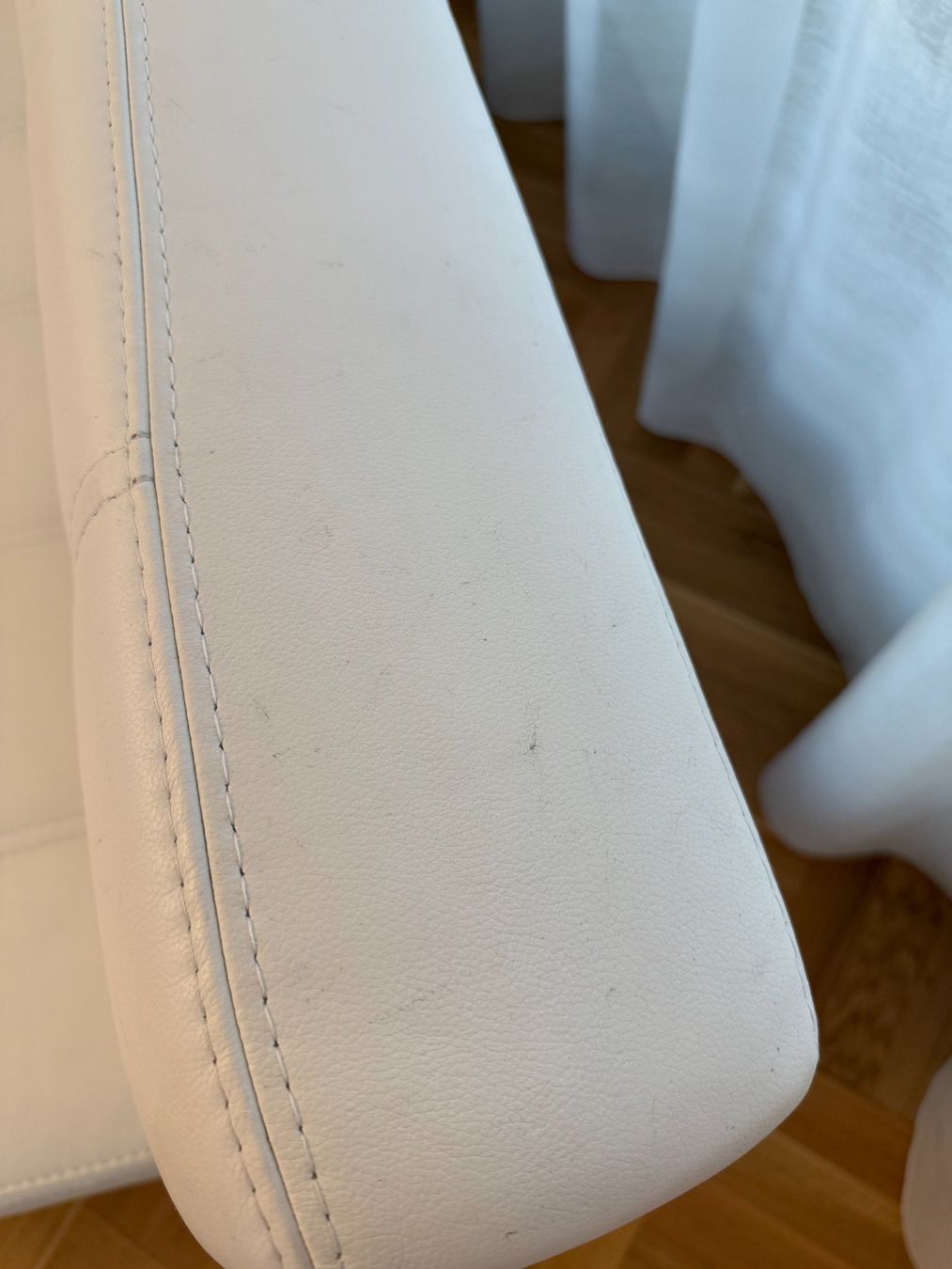 Divani: Weisses Ledersofa mit Schlaffunktion – Usato da Dübendorf venduto da sunshinezurich 4
