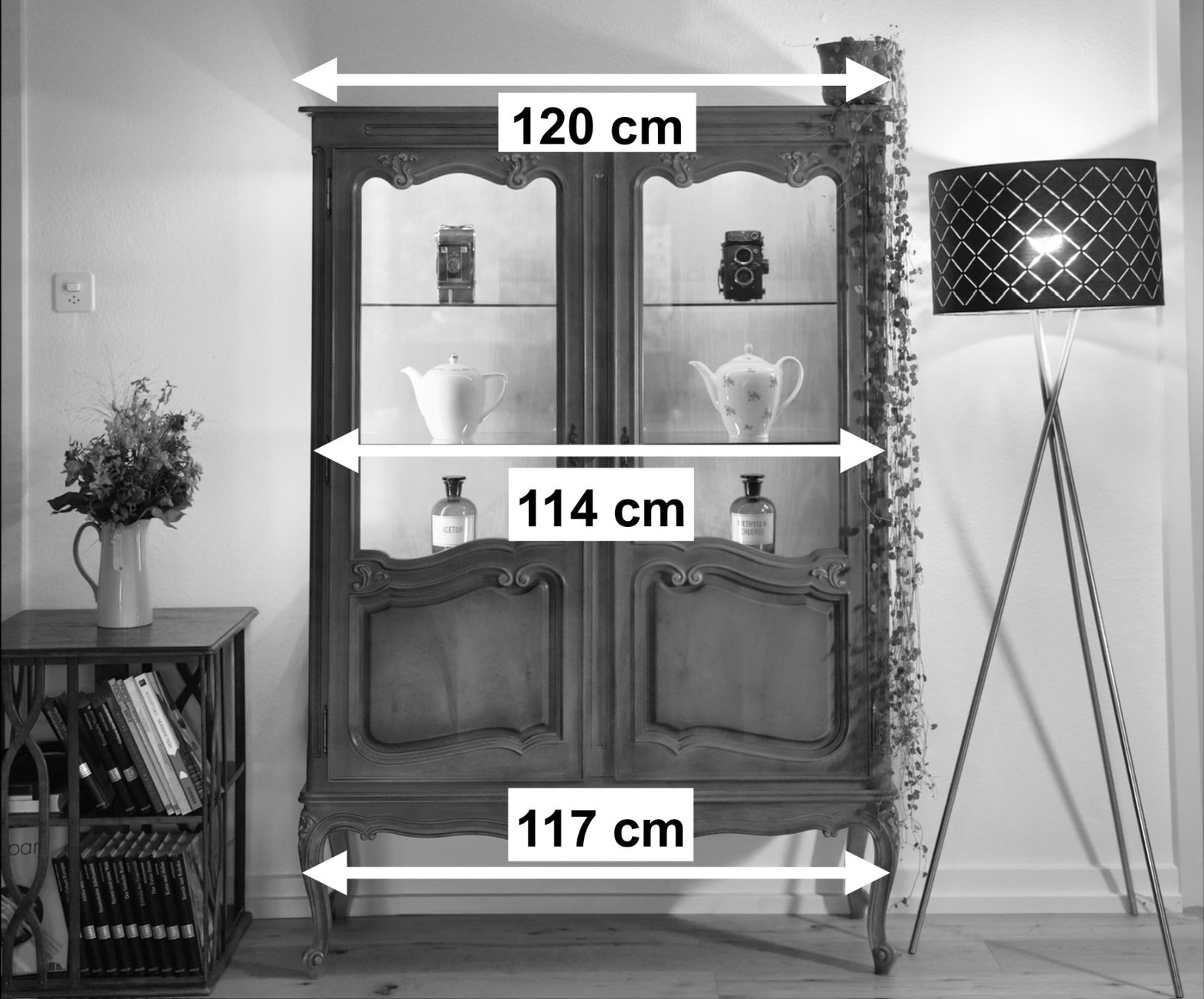 Vetrine: Elegante Vitrine Vintage – Usato da Winterthur venduto da _Tim_Tom_ 6