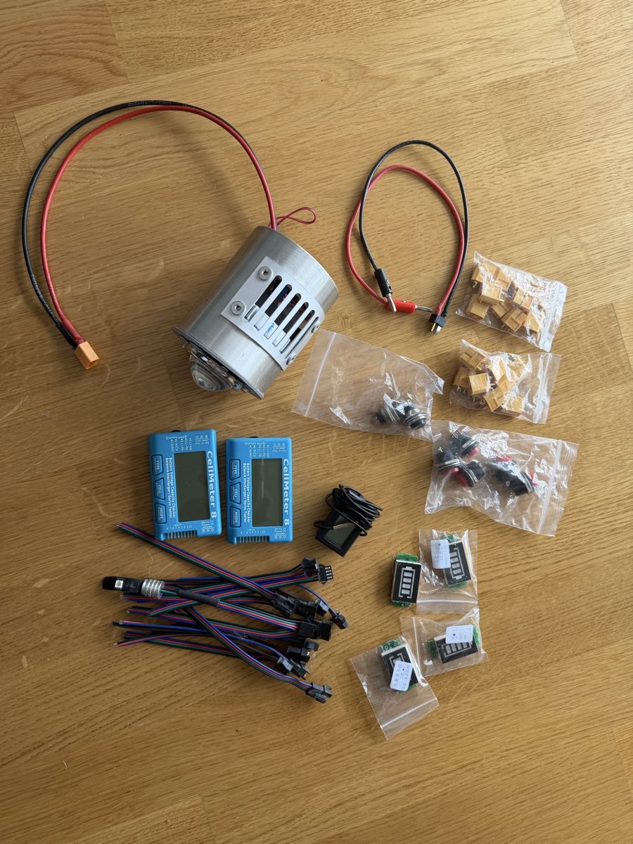 Modellismo RC: RC-Konvolut Elektronikteilen – Usato da Aesch BL venduto da nib_w2hb