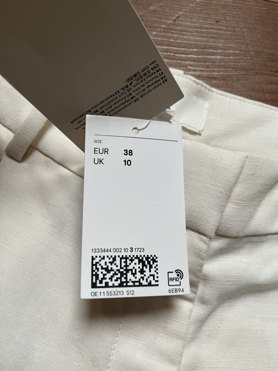 H&M Pantaloni: H&M shorts with tag – Nuovo e nell'imballaggio originale da Cevio venduto da alb_l8vk 2