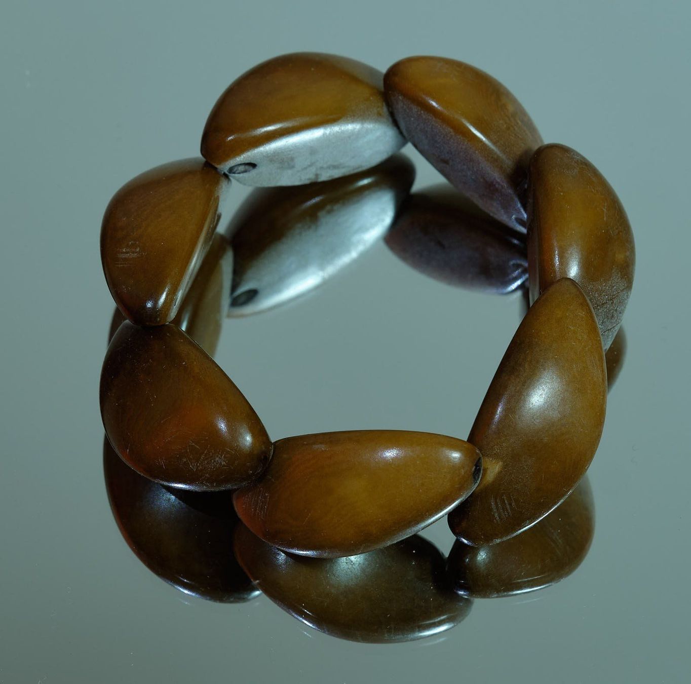 Bracciali & Braccialetti: Bracelet en tagua - brun clair – Nuovo (secondo la descrizione) da Courtepin venduto da mara_1808 1