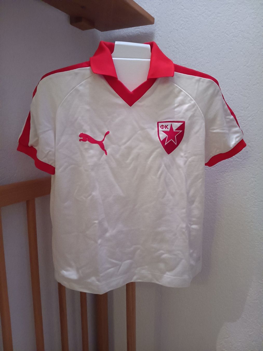 Puma Canottiere & Pantaloni: Red Star Beograd vintage – Usato da Neuchâtel venduto da den_7x9p