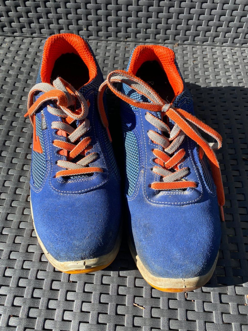 Scarpe da uomo: Chaussures de sécurité Worker Linux bleu orange S1P - T42 – Usato da Court venduto da Nolia