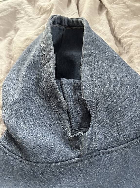 Pull&Bear Maglioni & Felpe: Blau Pullover Pull & Bear – Usato da Würenlingen venduto da julian.haemmerli 2