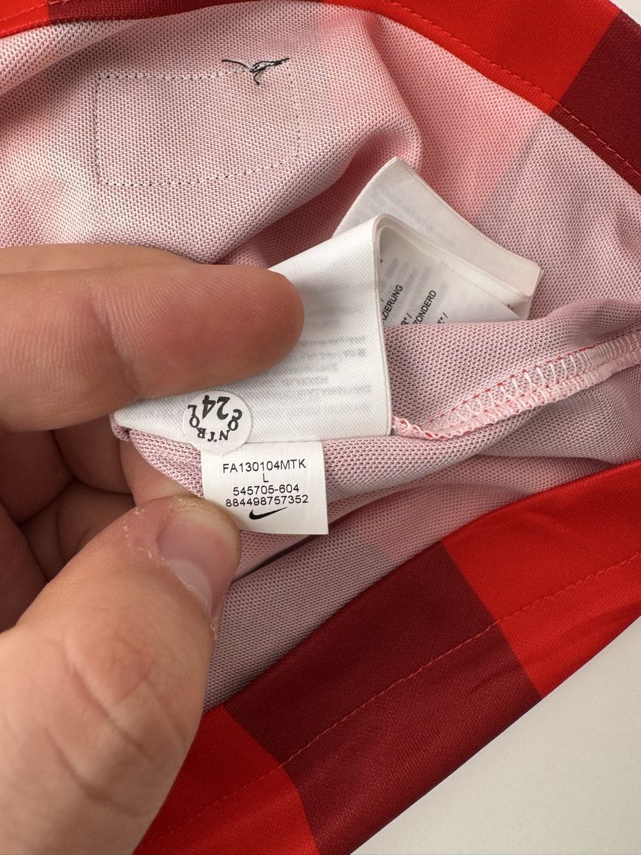 Galatasaray Canottiere & Pantaloni: Galatasaray 13/14 third shirt – Nuovo (secondo la descrizione) da Baden venduto da Timelessthreads 8