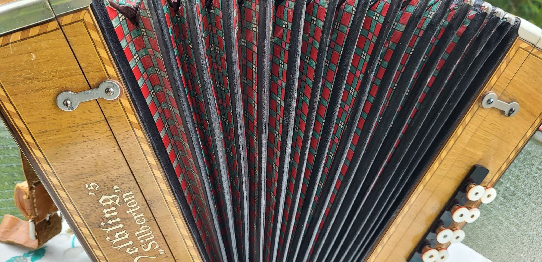 Strumenti musicali: Accordéon Helbilng Silberton – Usato da Penthalaz venduto da EvandroLuz 2