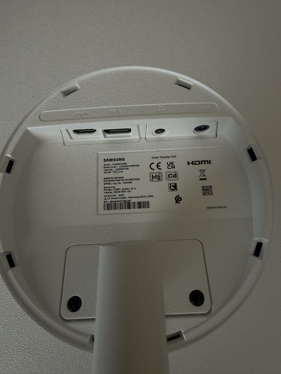 Samsung Monitore: Samsung PC-Bildschirm Curved 32 – Gebraucht aus Lüscherz von Malines 1