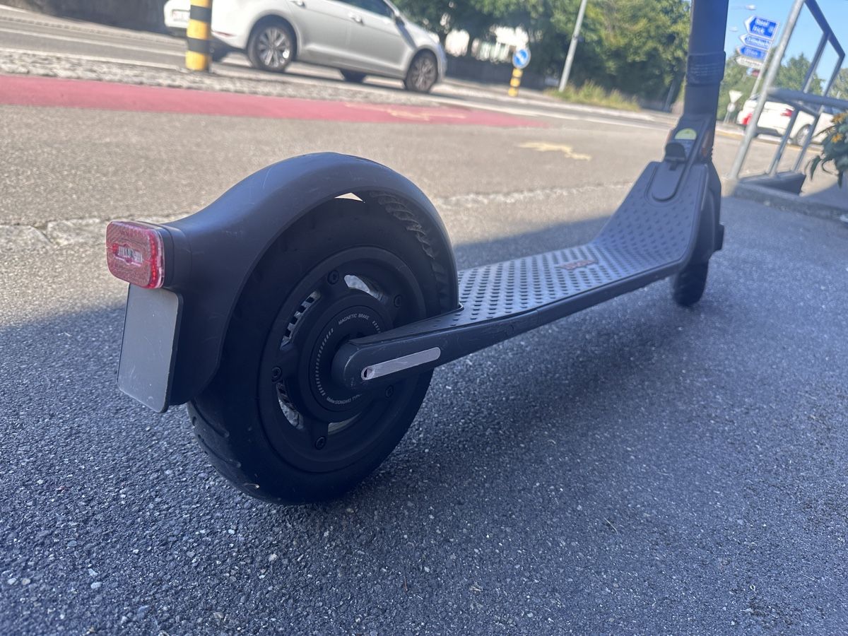 Segway Kickboard: Ninebot E45D Scooter – Usato da Aarau venduto da bikestones 2