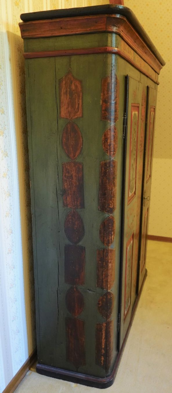Armadi: Antiker Bauernschrank anno 1726 – Usato da Biel/Bienne venduto da Rothar 1