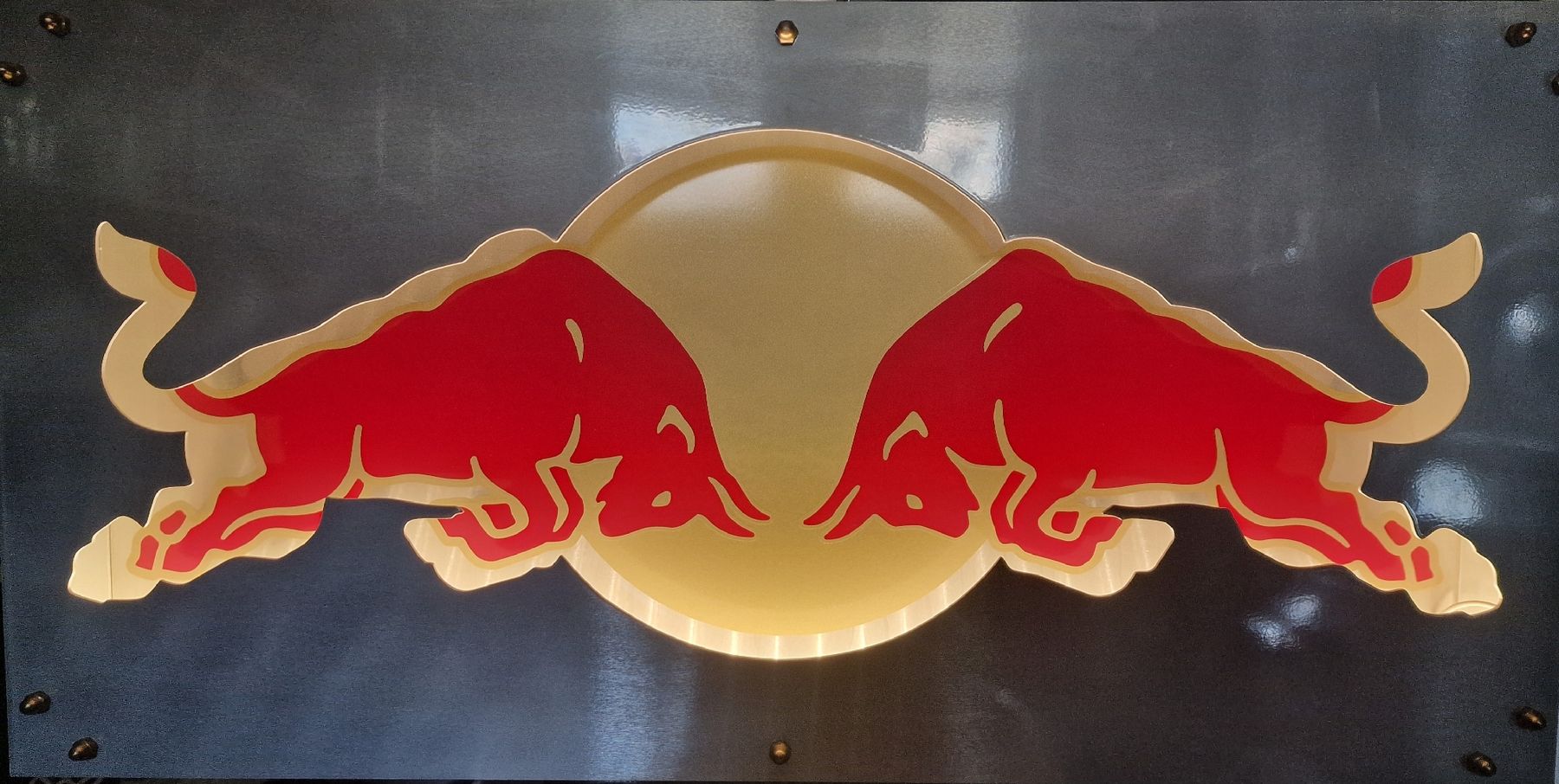Red Bull Insegne: Red Bull Leuchtreklameschild – Usato da Matzendorf venduto da nike15 1