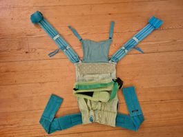 LueMai mit Schnallenhüftgurt. Babytrage von Tragebaby.