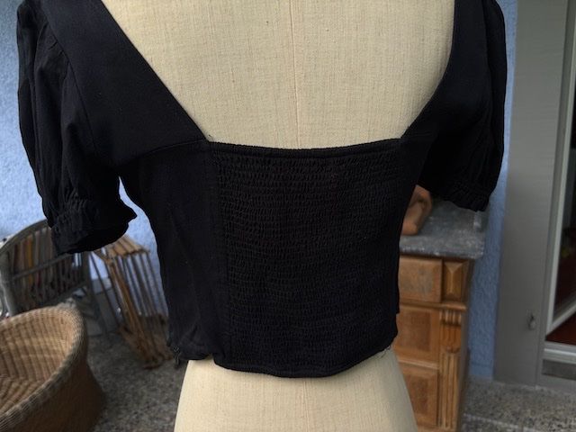 Urban Outfitters Top: Cute Urban Outfitters Top – Usato da Winterthur venduto da prenzlgirl 1