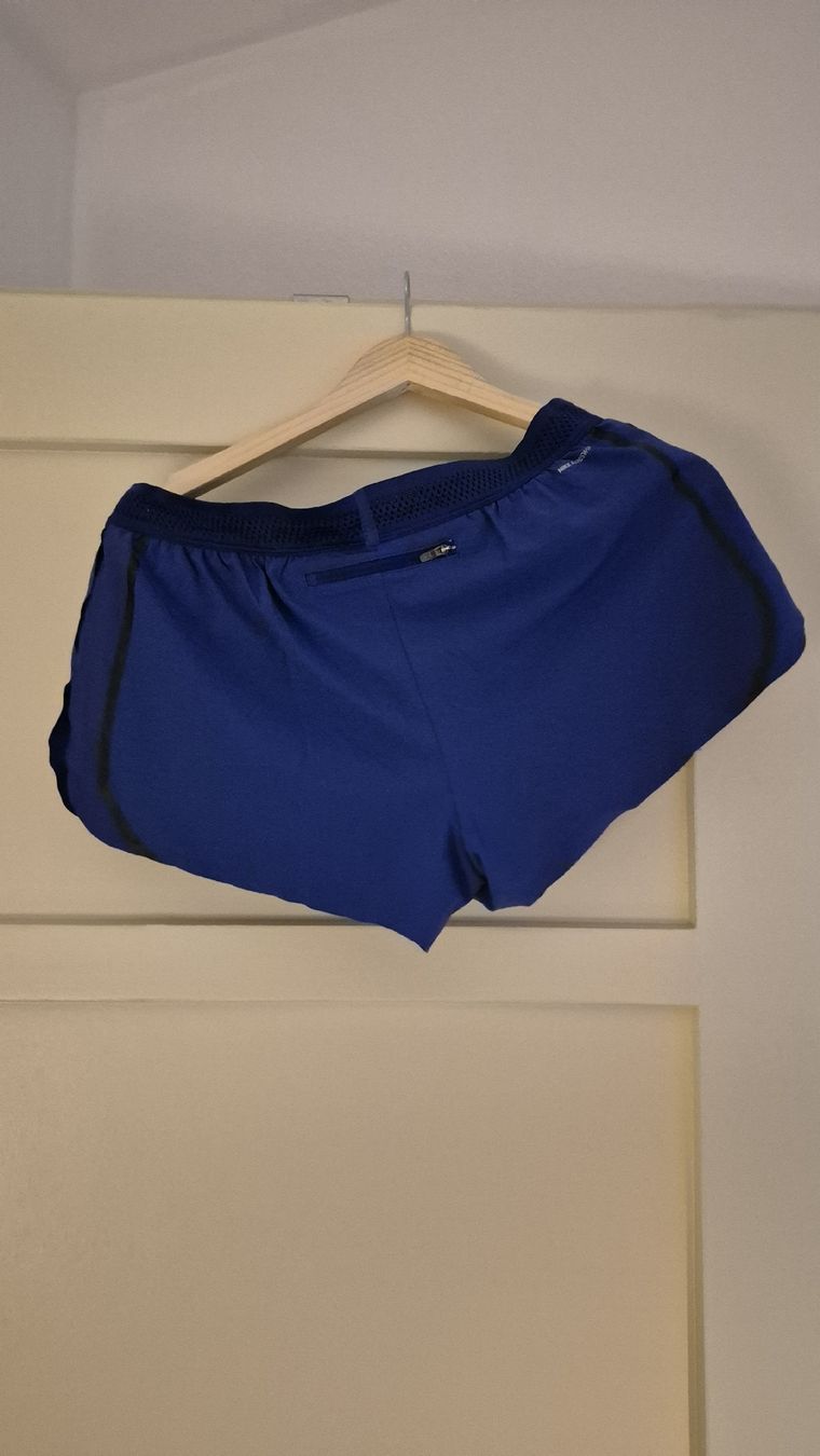 Nike Pantaloni: Nike Shorts – Nuovo (secondo la descrizione) da Zürich venduto da Knauelrockerin 1
