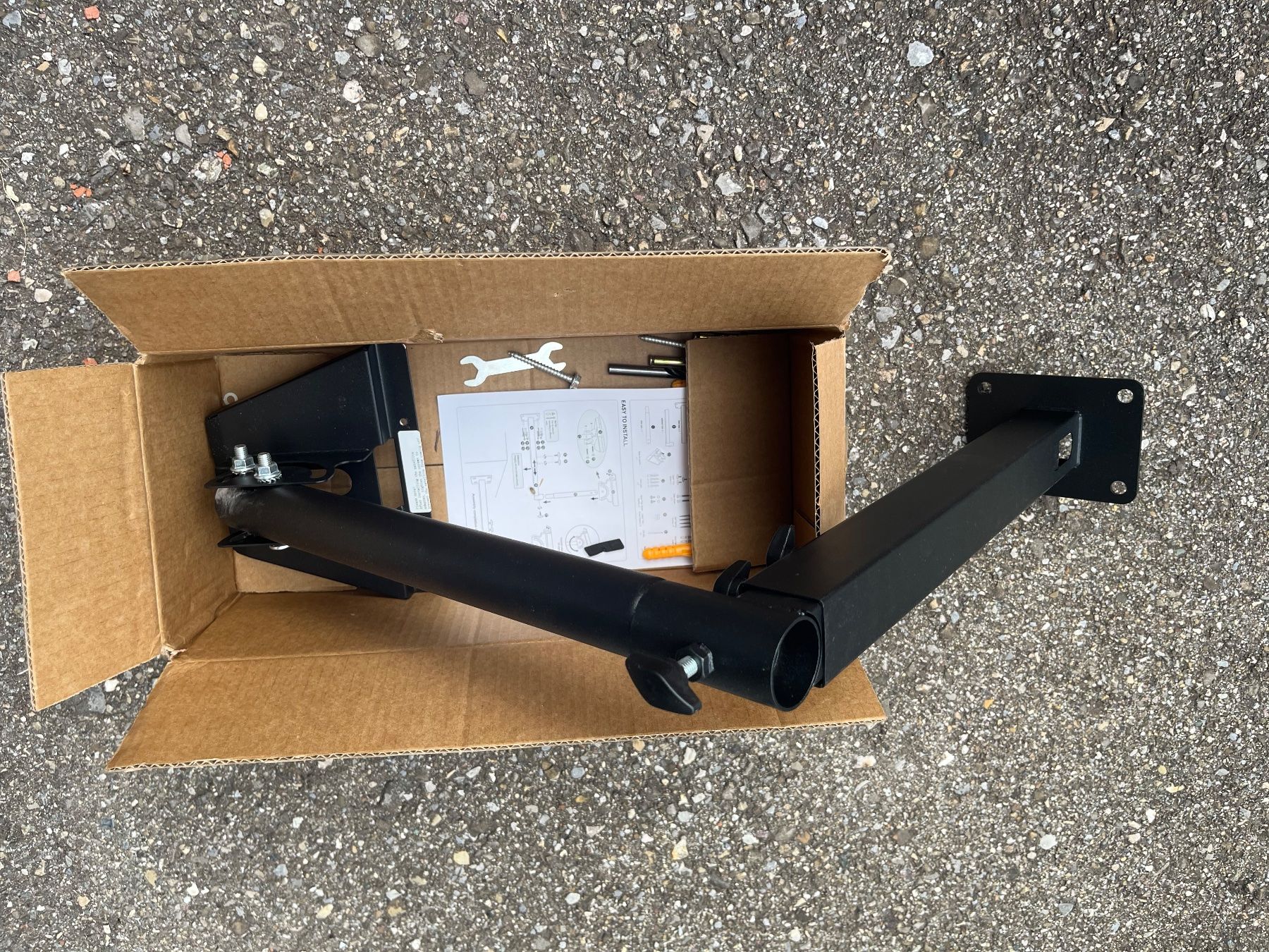 Fixations: Wall mount bracket for Starlink Standard V4 Gen 3 – Neuf avec emballage d'origine à Uster par r_mendes 1
