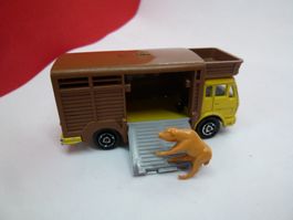 Viehtransporter Mercedes ( mit Kuh ) alt von Majorette