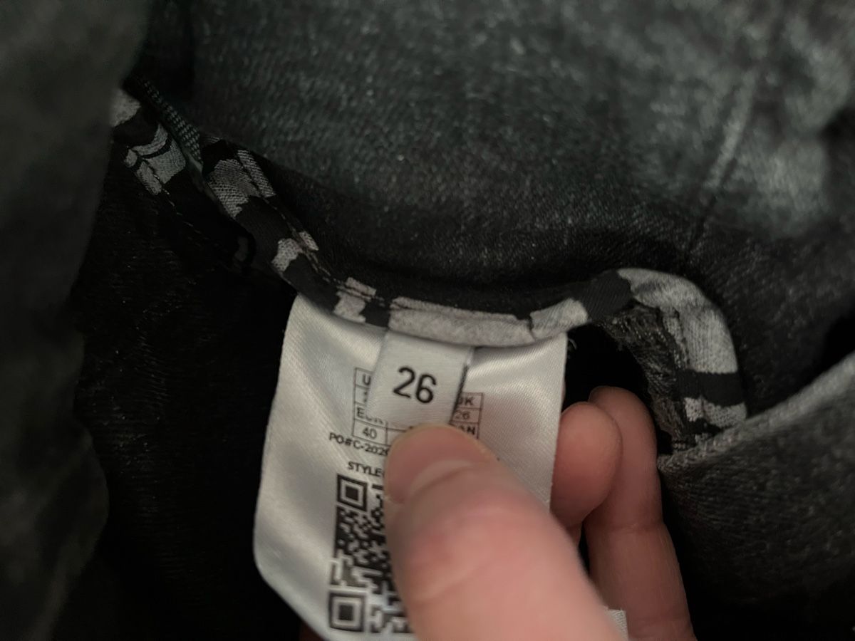 Guess Gonne: Guess Rock Gr. 26 Neuwertig  – Nuovo (secondo la descrizione) da Wetzikon ZH venduto da ev2_yg2g 4