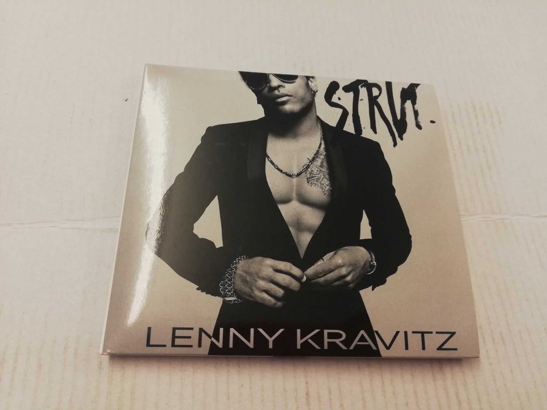 CD: LENNY KRAVITZ - STRUT – Usato da Bern venduto da Vinylsound.ch