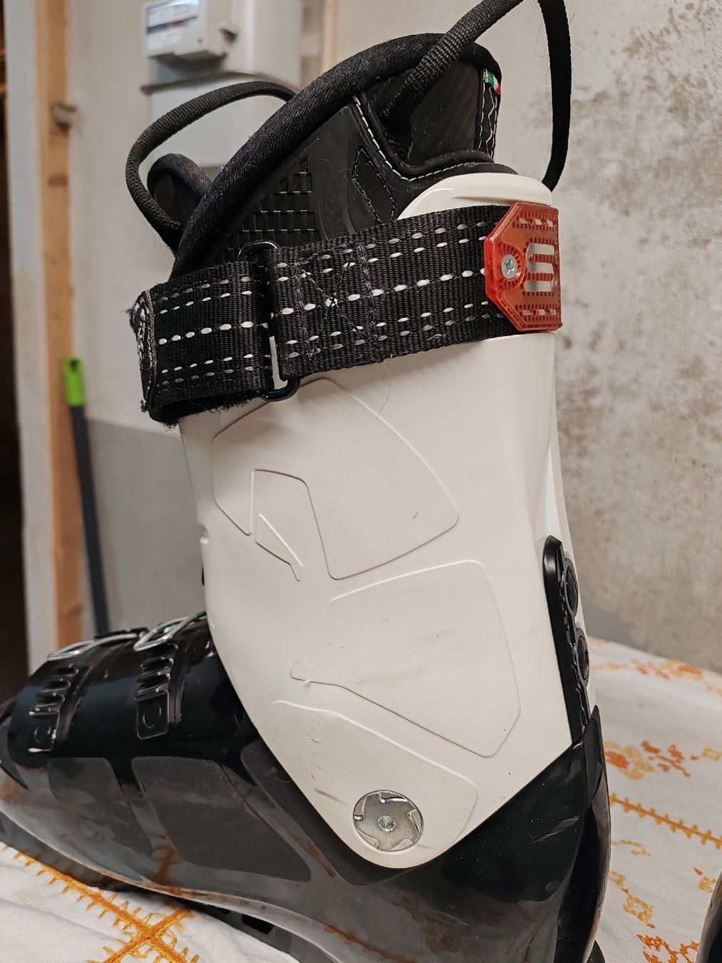 Scarpe da uomo: Skischuhe Dalbello Gr. 45 – Usato da Bern venduto da estephono 8