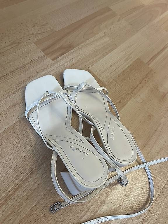 Scarpe da donna: Sandali bianchi, nr37 – Usato da Lugano venduto da ari_2v6v 2