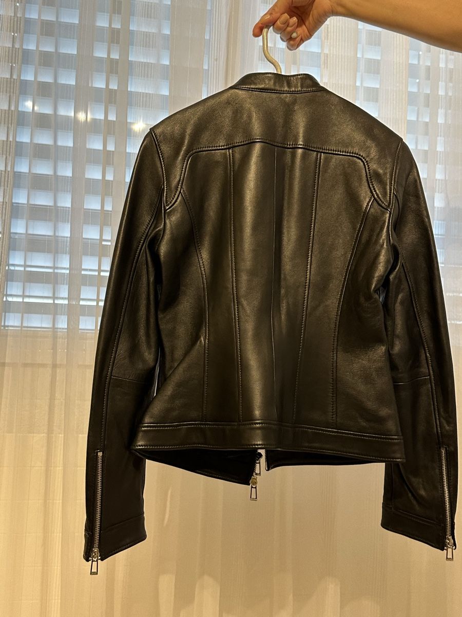 Hugo Boss Jacken: Schwarze Lederjacke Grösse M Hugo Boss – Neu (gemäss Beschreibung) aus Wilen b. Wollerau von lia_9v87 1