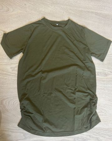 Khakifarbenes Shirt mit Raffung, Grösse M, Top Zustand!