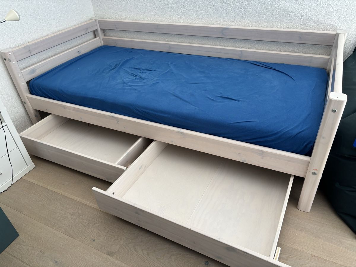 Ablagesysteme: Flexa Classic Bettschublade 2er-Set – Gebraucht aus Uetikon am See von Sam016