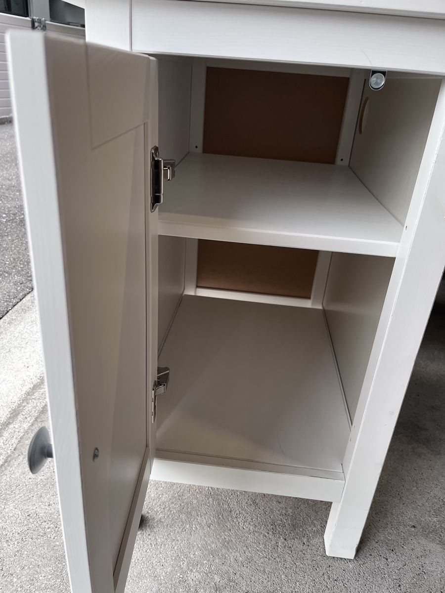 Ikea Scrivanie: Schreibtisch HEMNES IKEA – Usato da Triesenberg venduto da Limatali 4